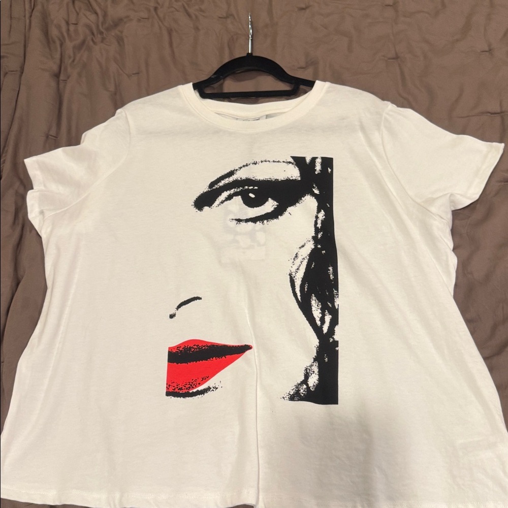 Diane Von Furstenberg for Target White Graphic “Face” Boxy Tee Size XXL
